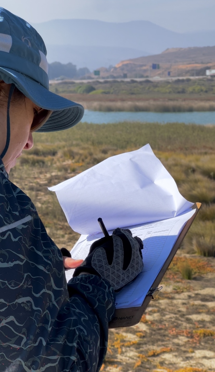 Investigadores del CEAZA en Laguna Conchalí.